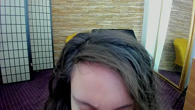 AishaRouhi online show from 11-11-25, 05:51