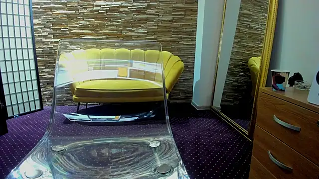 AishaRouhi online show from 11-19-25, 05:18