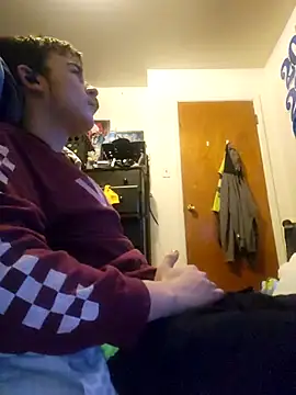 Snapshot of LovesickTheory6 chatting on 10-15-25, 09:37 LovesickTheory6 online show from 10-15-25, 09:37