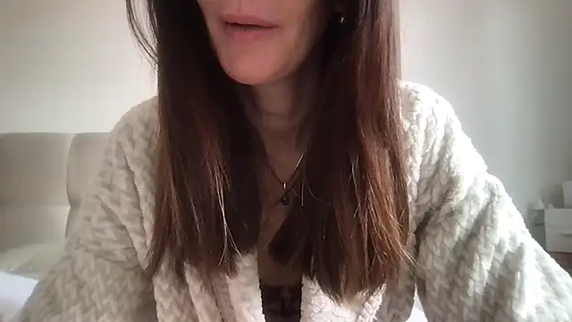 paolajonez online show from 10-15-25, 12:38