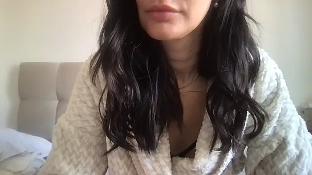 paolajonez online show from 12-21-25, 11:39