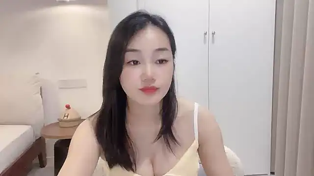 cloud8822 online show from 06-18-26, 01:48