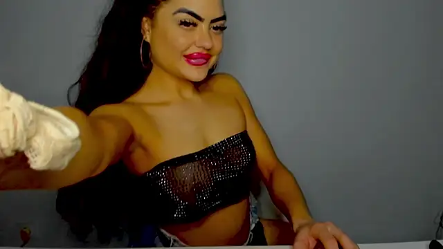 aishahottie online show from 12-18-24, 07:04