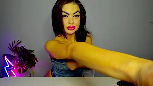 aishahottie online show from 01-15-25, 01:23