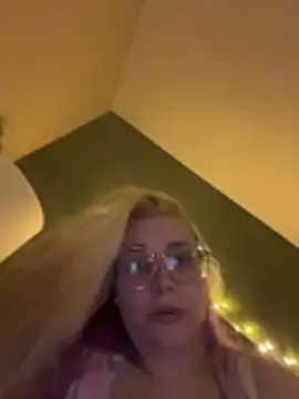 Lalalynn online show from 02-22-26, 10:25