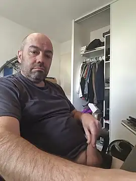 Snapshot of veryverybigdick45 chatting on 06-03-26, 08:28 veryverybigdick45 online show from 06-03-26, 08:28