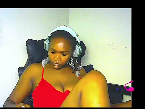 Snapshot of lilylovexx chatting on 10-14-25, 09:04 lilylovexx online show from 10-14-25, 09:04