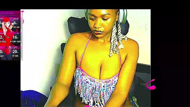 Snapshot of lilylovexx chatting on 10-21-25, 07:58 lilylovexx online show from 10-21-25, 07:58
