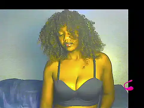 Snapshot of lilylovexx chatting on 02-12-26, 06:52 lilylovexx online show from 02-12-26, 06:52