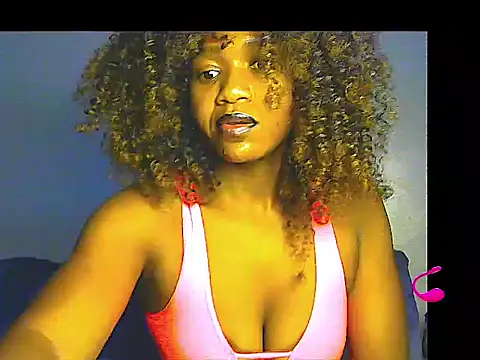 Snapshot of lilylovexx chatting on 02-14-26, 05:37 lilylovexx online show from 02-14-26, 05:37