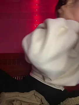 Snapshot of trieungoclnt chatting on 02-19-26, 10:22 trieungoclnt online show from 02-19-26, 10:22