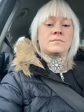 Snapshot of poussichienne chatting on 02-01-26, 03:54 poussichienne online show from 02-01-26, 03:54