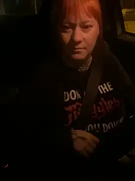 Snapshot of poussichienne chatting on 03-06-26, 04:42 poussichienne online show from 03-06-26, 04:42