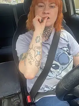 Snapshot of poussichienne chatting on 03-10-26, 12:21 poussichienne online show from 03-10-26, 12:21