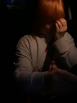 Snapshot of poussichienne chatting on 03-17-26, 05:11 poussichienne online show from 03-17-26, 05:11