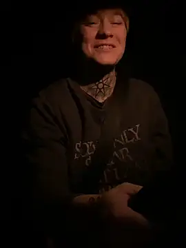 Snapshot of poussichienne chatting on 04-04-26, 04:11 poussichienne online show from 04-04-26, 04:11