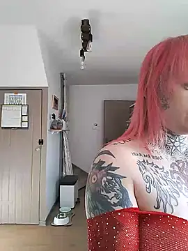 Snapshot of poussichienne chatting on 05-28-26, 06:10 poussichienne online show from 05-28-26, 06:10