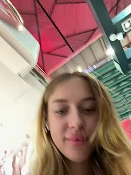 enjoy my beauty online show from 12-12-24, 04:26