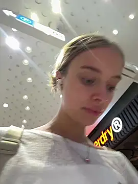 enjoy my beauty online show from 12-13-24, 04:22