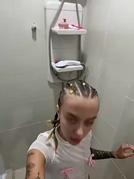 enjoy my beauty online show from 12-16-24, 04:34