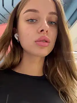 enjoy my beauty online show from 02-19-25, 04:55