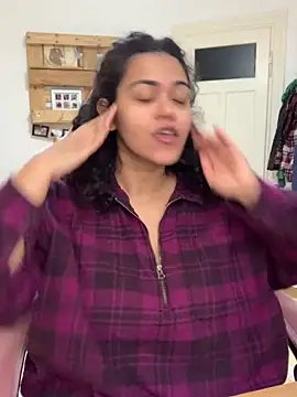 Curvydesifromgermany online show from 11-07-25, 01:00