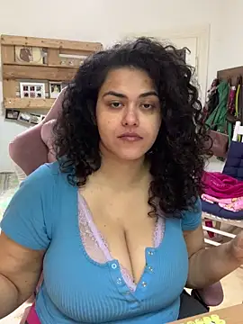 Curvydesifromgermany online show from 05-20-26, 02:01