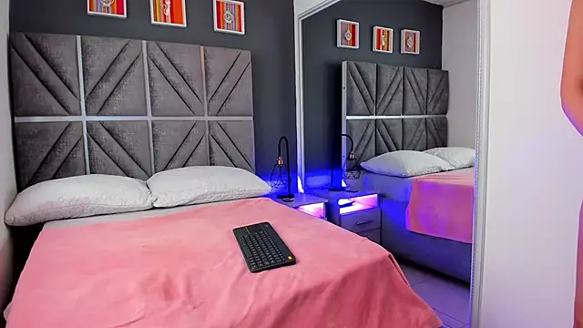 Laura Dicardy online show from 01-29-25, 02:10