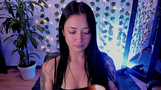 mariiana-diaz online show from 03-10-25, 01:10