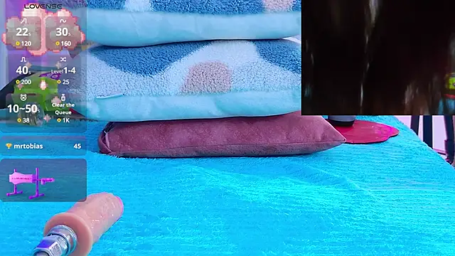 Snapshot of AuraRoss chatting on 02-18-25, 07:09 AuraRoss online show from 02-18-25, 07:09