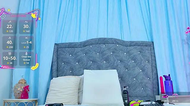 Snapshot of AuraRoss chatting on 09-10-25, 07:03 AuraRoss online show from 09-10-25, 07:03