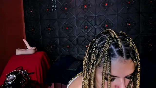 annavi  online show from 10-11-25, 11:42