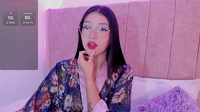 kaoriii  online show from 01-31-25, 03:44
