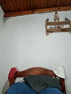 Snapshot of Elvergonn2105 chatting on 11-01-25, 04:14 Elvergonn2105 online show from 11-01-25, 04:14