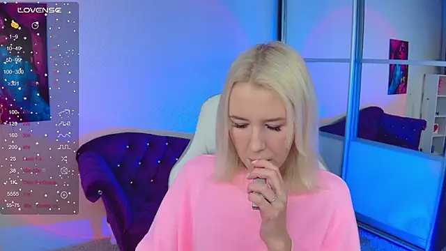 Snapshot of Selenatrend chatting on 10-08-25, 06:33 Selenatrend online show from 10-08-25, 06:33