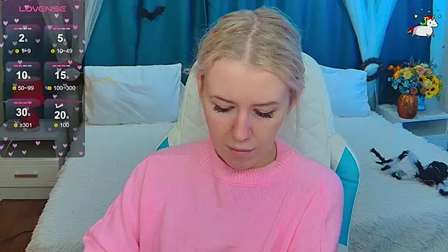 Snapshot of Selenatrend chatting on 11-04-25, 12:26 Selenatrend online show from 11-04-25, 12:26