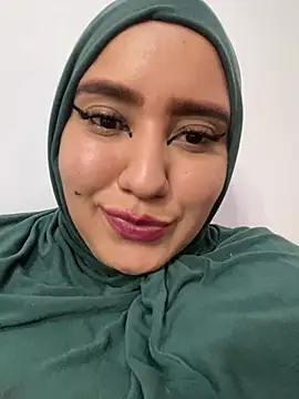 Snapshot of hannahayat chatting on 12-16-24, 08:58 hannahayat online show from 12-16-24, 08:58