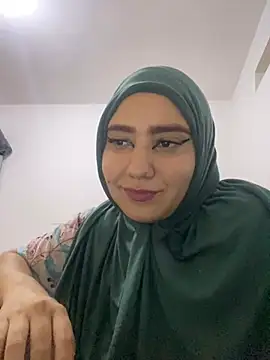 Snapshot of hannahayat chatting on 12-17-24, 03:06 hannahayat online show from 12-17-24, 03:06