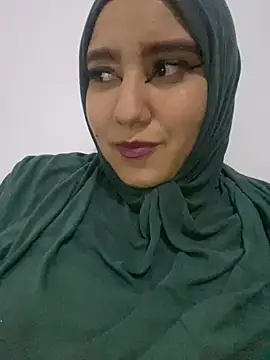 Snapshot of hannahayat chatting on 12-18-24, 11:51 hannahayat online show from 12-18-24, 11:51