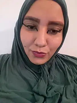 Snapshot of hannahayat chatting on 12-20-24, 03:53 hannahayat online show from 12-20-24, 03:53