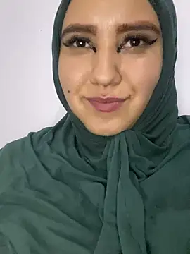 Snapshot of hannahayat chatting on 12-21-24, 03:14 hannahayat online show from 12-21-24, 03:14