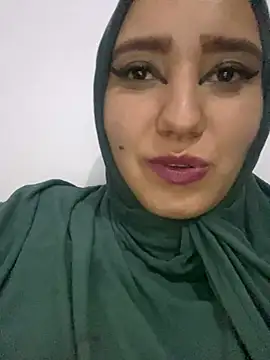 Snapshot of hannahayat chatting on 12-27-24, 12:29 hannahayat online show from 12-27-24, 12:29