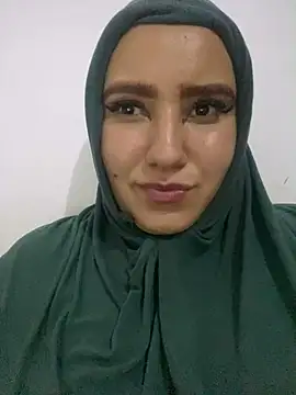 Snapshot of hannahayat chatting on 12-28-24, 03:37 hannahayat online show from 12-28-24, 03:37