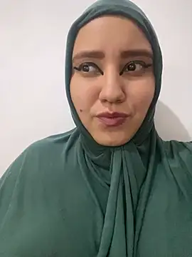 Snapshot of hannahayat chatting on 01-04-25, 12:16 hannahayat online show from 01-04-25, 12:16