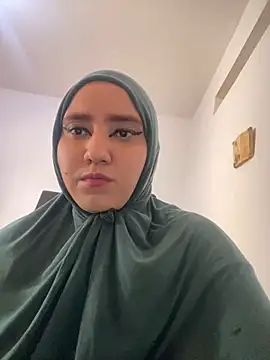 Snapshot of hannahayat chatting on 01-06-25, 09:43 hannahayat online show from 01-06-25, 09:43