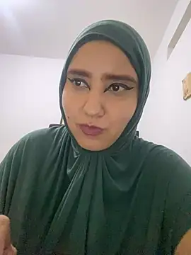 Snapshot of hannahayat chatting on 01-07-25, 12:45 hannahayat online show from 01-07-25, 12:45