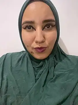 Snapshot of hannahayat chatting on 01-16-25, 12:55 hannahayat online show from 01-16-25, 12:55