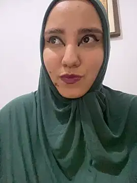 Snapshot of hannahayat chatting on 01-16-25, 08:46 hannahayat online show from 01-16-25, 08:46