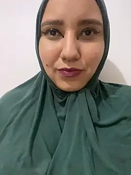 Snapshot of hannahayat chatting on 01-17-25, 11:18 hannahayat online show from 01-17-25, 11:18