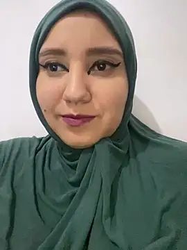 Snapshot of hannahayat chatting on 02-01-25, 02:02 hannahayat online show from 02-01-25, 02:02